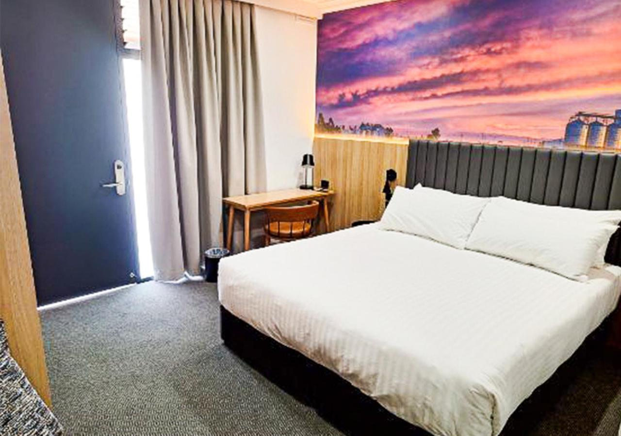 Royal Hotel-Motel モーリー エクステリア 写真