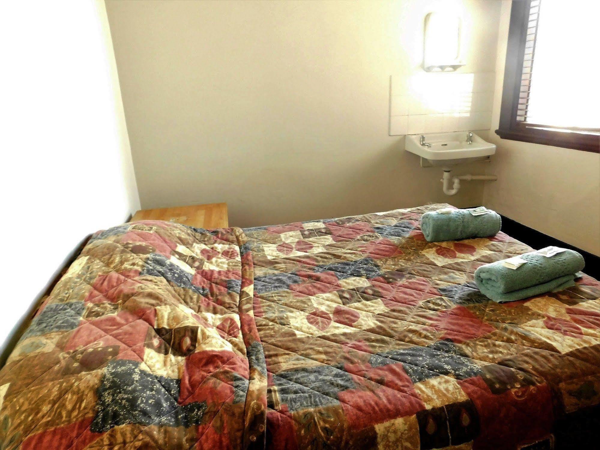 Royal Hotel-Motel モーリー エクステリア 写真